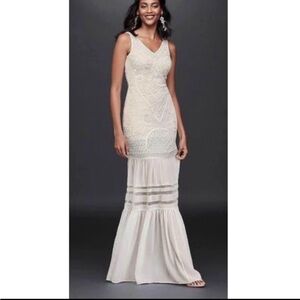 NEW David’s Bridal wedding dress